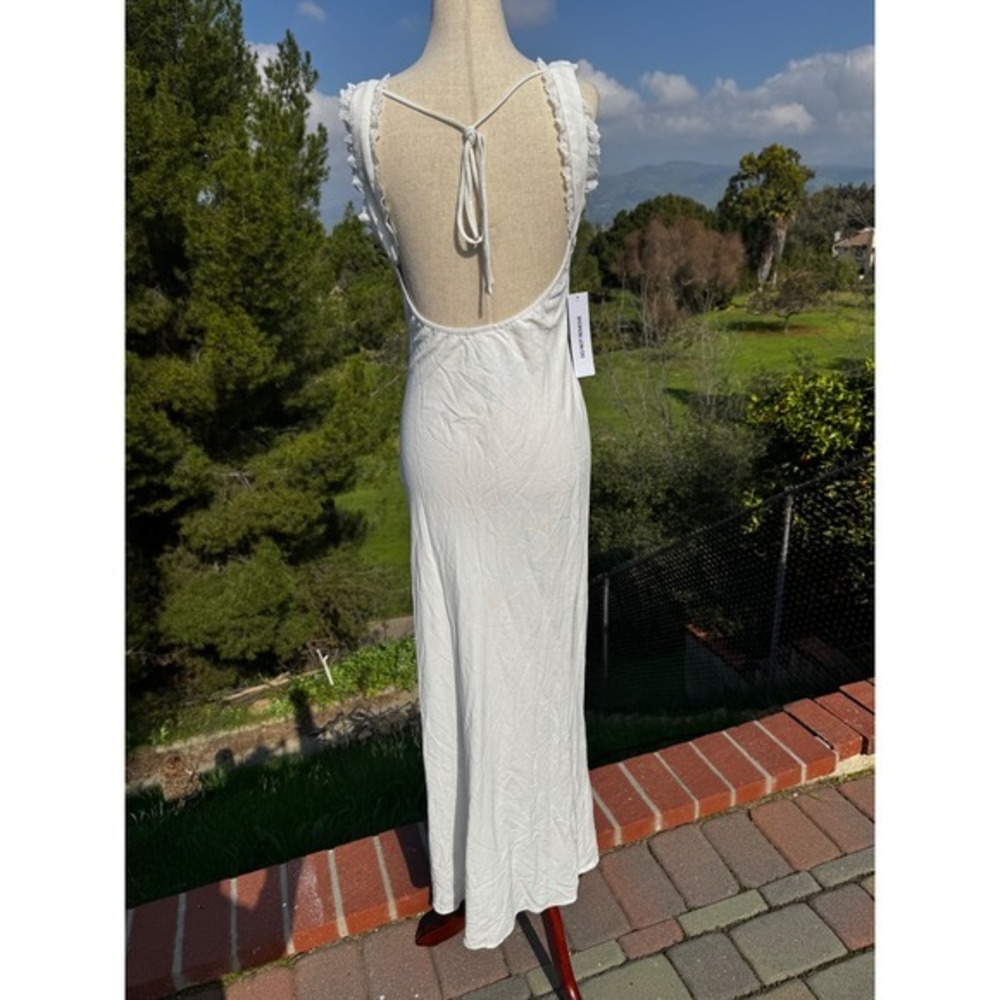 Princess Polly Lillette White Linen Maxi Dress Lace Trim Square Neck Back Tie
6 - Picture 8 of 11